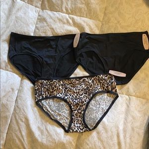 3 NWT Victoria secret hip hugger panties medium